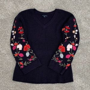 American Eagle Embroidered V-Neck Sweater